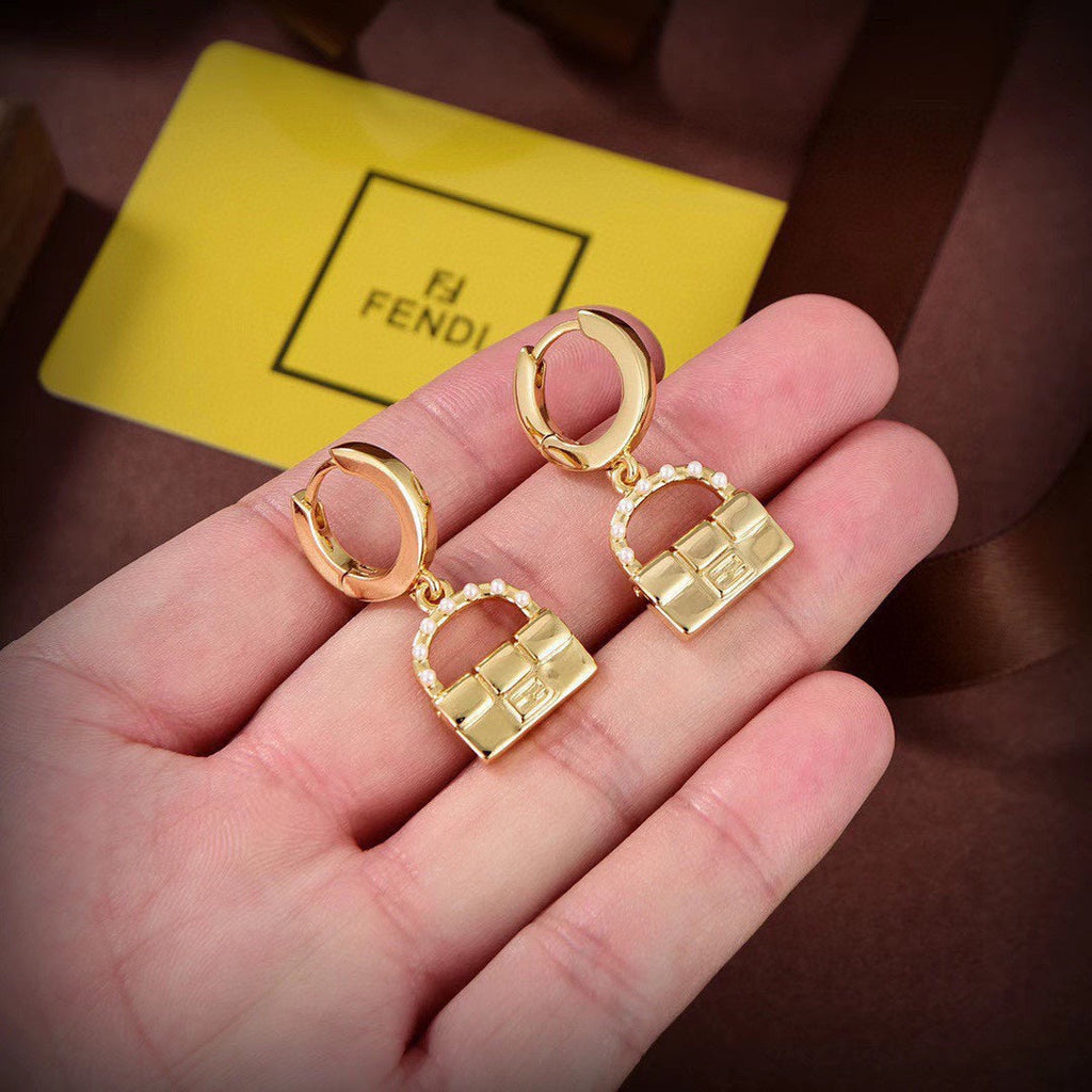 Bag Pendant Pearls 18K Gold Earrings